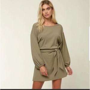O’Neill Axel Olive Dress 🍂